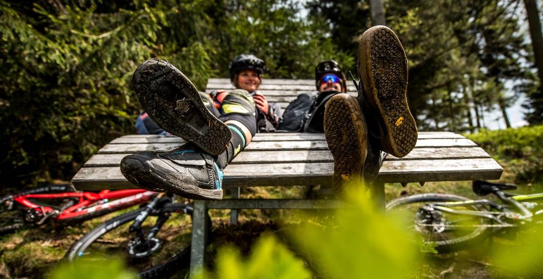 1 Tag Protektoren komplett inkl. Helm