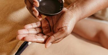 Aroma&ouml;l-Massage - 30 Minuten