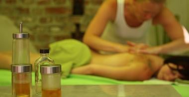 Lomi Lomi Nui Massage 60 Minuten