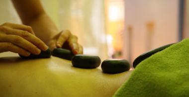 Hot-Stone-Massage 45 Minuten