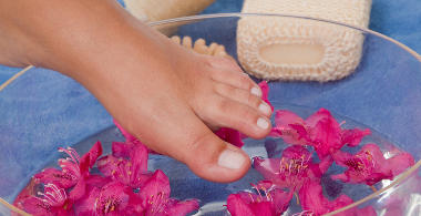 Fu&szlig;massage mit Fu&szlig;bad (40 min)