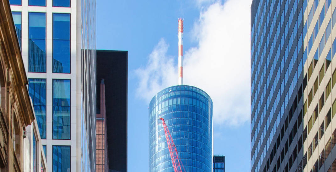 Neue Mainzer Straße mit Main Tower