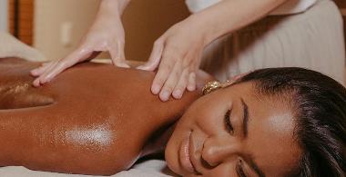 &Ouml;l-/ Aroma-Massage